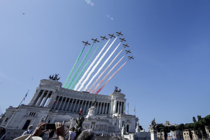 Les Forces Aèries italianes, en una exhibició durant el Dia de la República, a Roma.