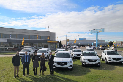 La flota consisteix en 18 unitats del nou Opel Granland X així com dues unitats del Opel Movano.