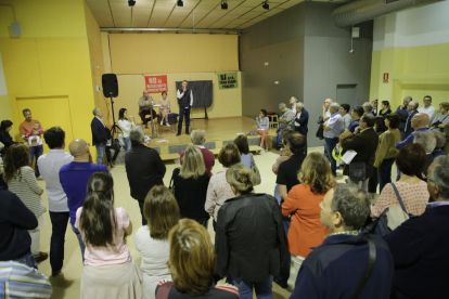 La nova associació va celebrar l’assemblea en una sala del col·legi Ciutat Jardí.