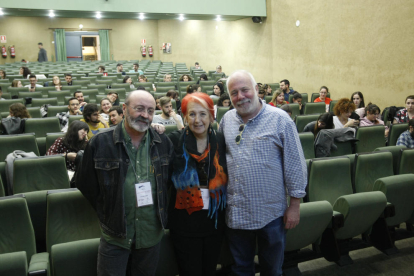 Els periodistes Xavier Giró, Rosa Maria Calaf i Ramón Lobo, ahir abans de participar en el simposi sobre la llibertat de premsa a la UdL.