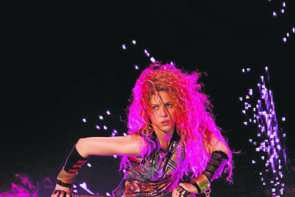 Shakira interpretó ayer en Hamburgo la canción ‘She Wolf’.