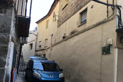 El carrer de San Pablo, al centre històric de Fraga.