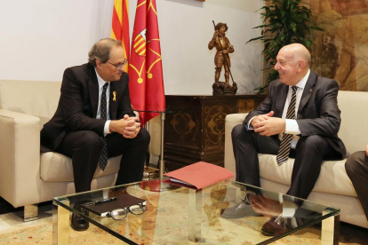El president de la Generalitat, ahir, amb el síndic d’Aran.