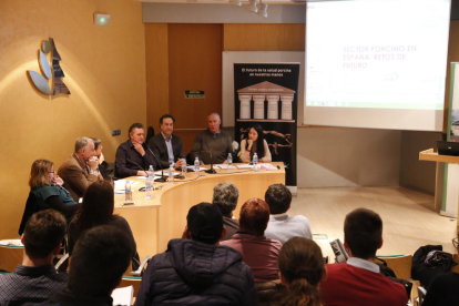 Un momento de la jornada de puertas abiertas del master de porcino en Agrónomos.