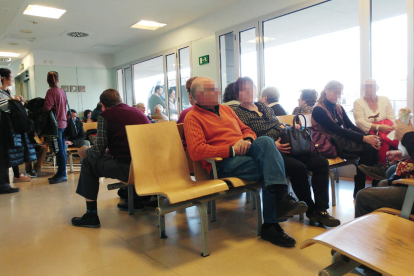 Imagen de archivo de la sala de espera de Urgencias del Arnau.