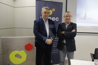 El president de PIMEC Lleida, Jaume Saltó, i del director de l'Observatori de PIMEC, Modest Guinjoan.