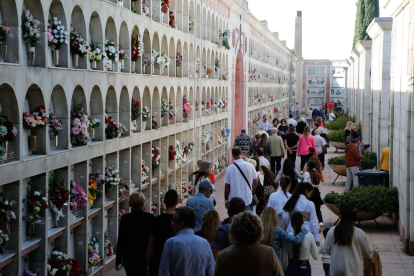 Todos los Santos 2022 en el cementerio de Lleida