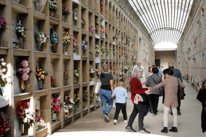 Todos los Santos 2022 en el cementerio de Lleida