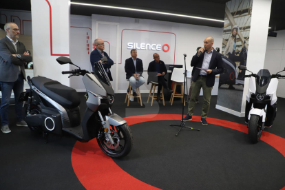 Silence: Primer concessionari de motos elèctriques a Lleida