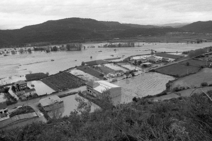 Vista panoráVista panoràmica de la inundació de Ponts mica de la inundació de Ponts