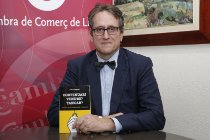 Jordi Tarragona durante la presentación de su libro en Lleida.