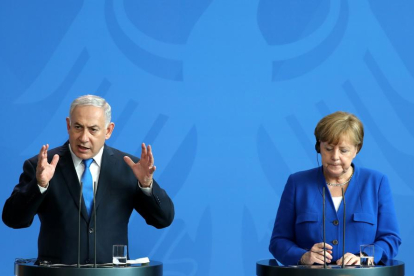 Moment de la roda de premsa conjunta de Benjamin Netanyahu i Angela Merkel.