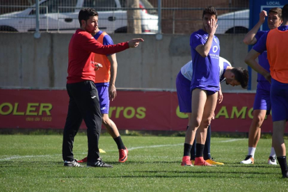 Gerard Albadalejo, en un momento del entrenamiento del equipo ayer en el Annex.