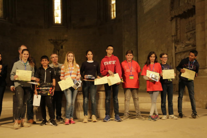 Els premiats en les categories de sisè de Primària i primer i segon de l’ESO, a la Seu Vella.