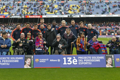 El Camp Nou rindió un emotivo y sentido homenaje a Enrique Castro ‘Quini’, una leyenda del barcelonismo que falleció el pasado martes.