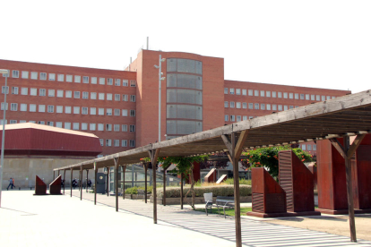 Vista exterior de l’Hospital Arnau de Vilanova.