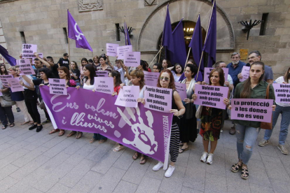 Concentración contra la violencia machista en Lleida. 