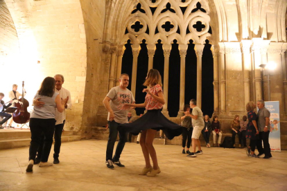 Lleida Swing celebra 5 anys ballant al claustre de la Seu Vella