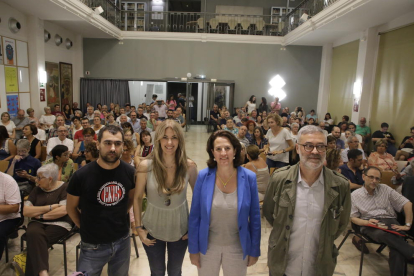 Joan Teran, Anna Arqué, Elisenda Paluzie y Carles Riera, en el debate que convocó Endavant. 