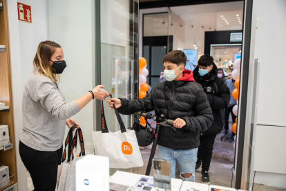 Obertura de la primera botiga de Xiaomi a Lleida
