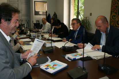 L’alcalde, durant la reunió d’ahir a Madrid.