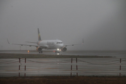 Los vuelos del Reino Unido aterrizan en Alguaire a pesar de la niebla