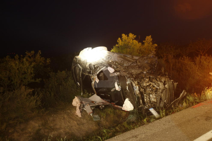 Imagen del vehículo en el cual viajaban dos de las víctimas mortales.