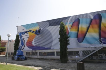 Torrefarrera ja llueix nous grafitis en el segon Street Art Festival