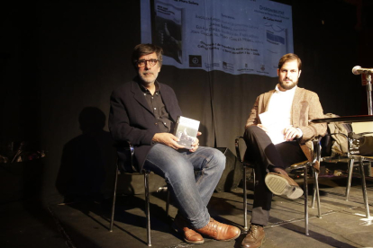 Presentación de los libros ganadores de los Premis Literaris de Lleida 2017, en el Cafè del Teatre. 