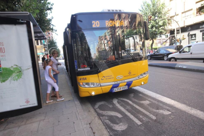 Imagen de archivo de un autobús urbano de Lleida.