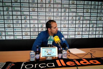 Jorge Serna, durante la valoración de la temporada del Actel Lleida.