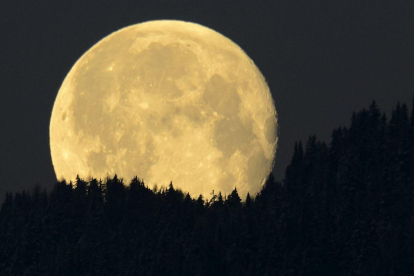 La sonda xinesa haurà d’explorar la cara oculta de la Lluna.