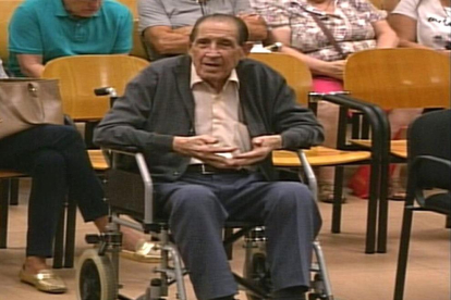 El doctor Eduardo Vela, durant el judici.