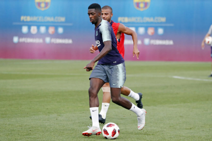 Ousmane Dembélé, durant l’entrenament d’ahir del FC Barcelona a la Ciutat Esportiva.