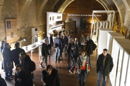 Los antiguos dormitorios de las monjas albergan ahora las obras que salieron de Lleida el 11 de diciembre.