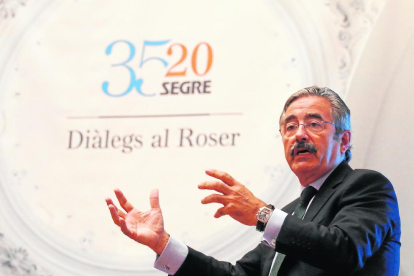 Kim Faura, director general de Telefónica a l’àrea del Mediterrani, va ser l’encarregat d’obrir els ‘Diàlegs al Roser’ de SEGRE.