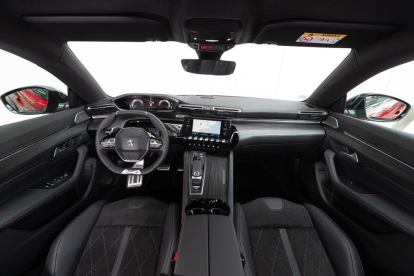 El Peugeot 508 crea ambient amb i-Cockpit Amplify