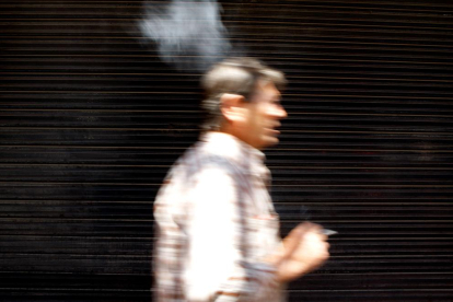 Los neumólogos advierten del 'importante' daño medioambiental del tabaco