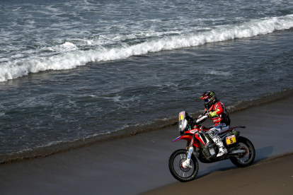 Joan Barreda, durant la cinquena etapa del Dakar 2018, entre San Juan de Marcona i Arequipa.