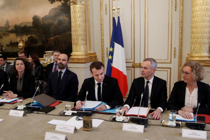 Macron se reunió ayer con los sindicatos y patronales franceses.