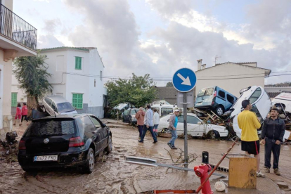 Las lluvias provocaron el caos en la localidad balear con numerosos daños materiales.