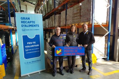 Donació de les Penyes del Barça Lleida Sud