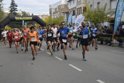 Els prop de set-cents atletes van sortir d’Ivars d’Urgell i Vila-sana, i es van dividir en dos grups de deu i cinc quilòmetres.