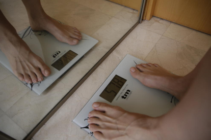 La presión social por la imagen corporal incrementa la popularidad de este tipo de dietas. 