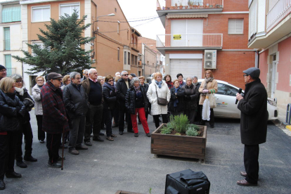 La plaza de la Paeria de Lleida fue escenario de la concentración de pensionistas exigiendo mejoras.
