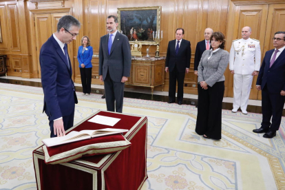 Hernández de Cos prometió ayer su cargo ante el rey y el Gobierno.