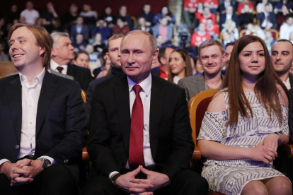 Imatge del president rus, Vladímir Putin (al centre).