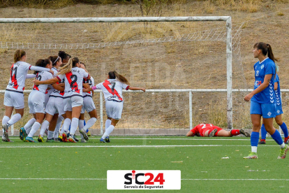 Imatges del partit entre el Rayo Vallecano i l'AEM