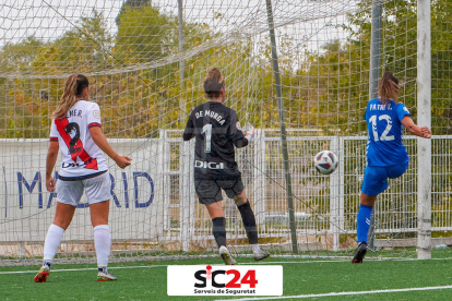 Imatges del partit entre el Rayo Vallecano i l'AEM