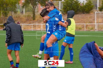 Imatges del partit entre el Rayo Vallecano i l'AEM